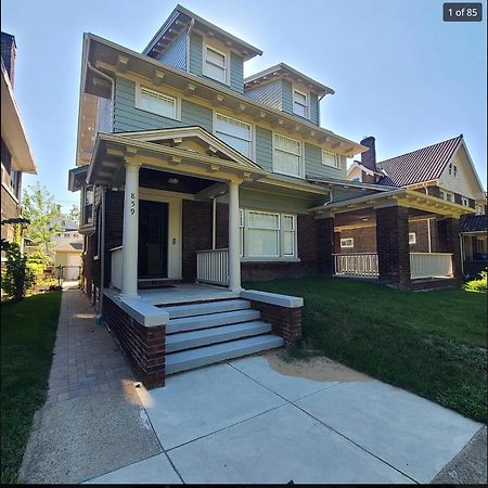 Beautiful Home Near Downtown & Cultural Gardens! Cleveland Ngoại thất bức ảnh